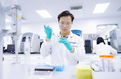 聚焦全國(guó)醫(yī)藥工業(yè)信息年會(huì) 揭秘山東老牌十強(qiáng)藥企的決勝王牌——生物技術(shù)開(kāi)發(fā)